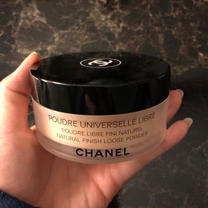 Chanel finish powder .